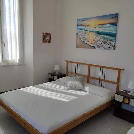 Al Mare Davanti A Portofino - By The Sea In Front Of Portofino *