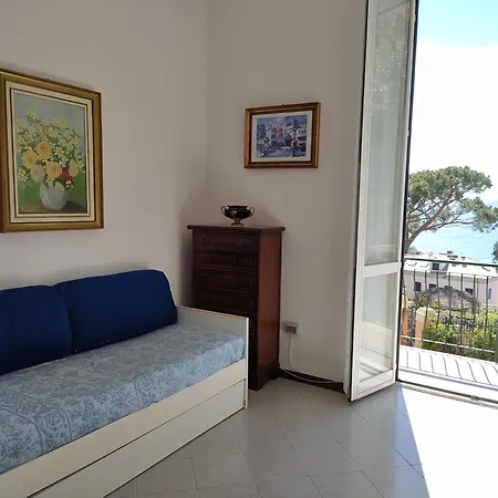 Al Mare Davanti A Portofino - By The Sea In Front Of Portofino *