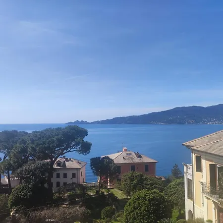 Al Mare Davanti A Portofino - By The Sea In Front Of Portofino