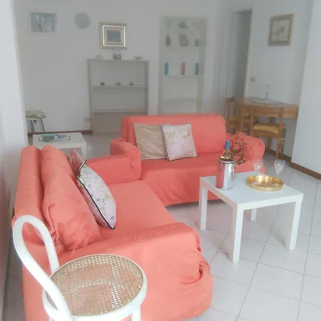 Al Mare Davanti A Portofino - By The Sea In Front Of Portofino