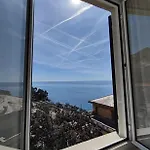 Al Mare Davanti A Portofino - By The Sea In Front Of Portofino *